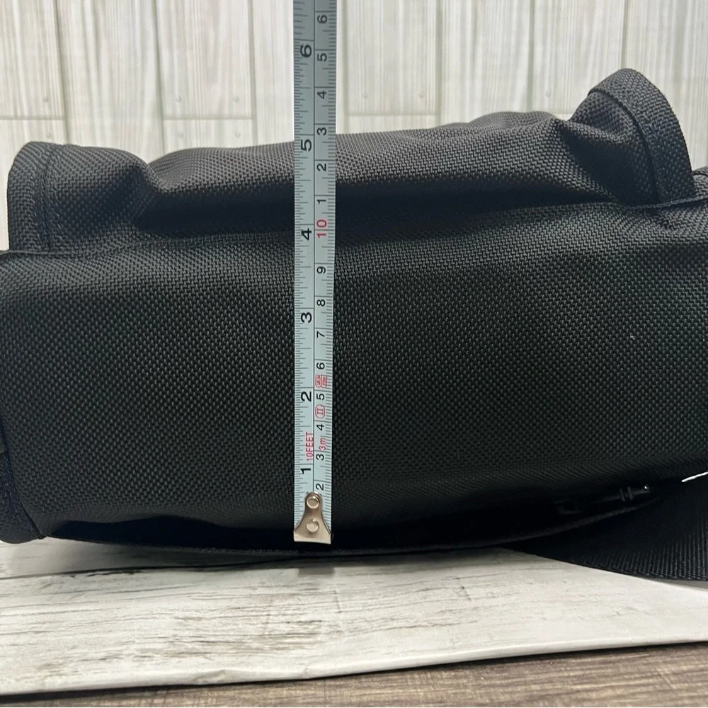 TUMI Black Crossbody Messenger Bag Travel Shoulder Laptop Work Bag